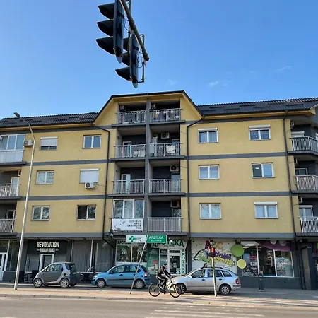 Apartment Revolution Star *